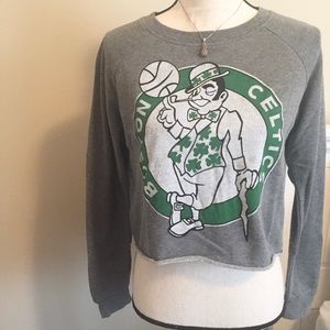 Boston Celtics Graphic Crop Sweater